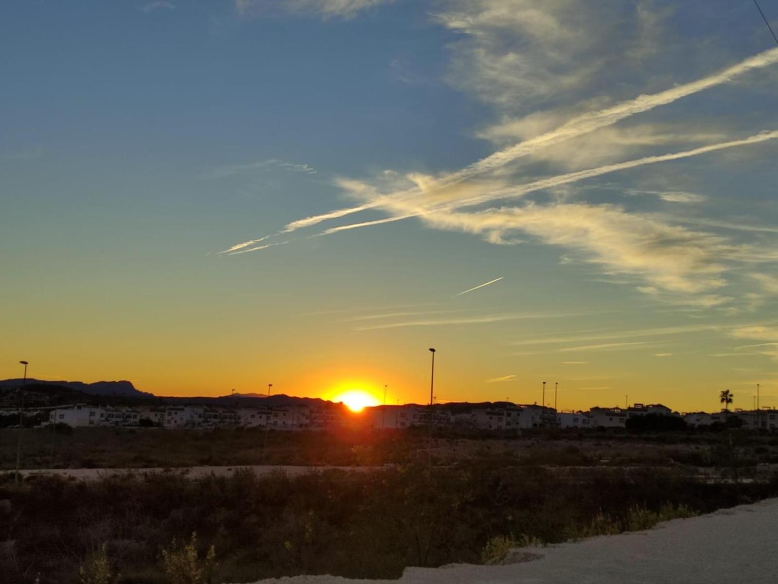 A Room With A Sun View Orihuela Buitenkant foto
